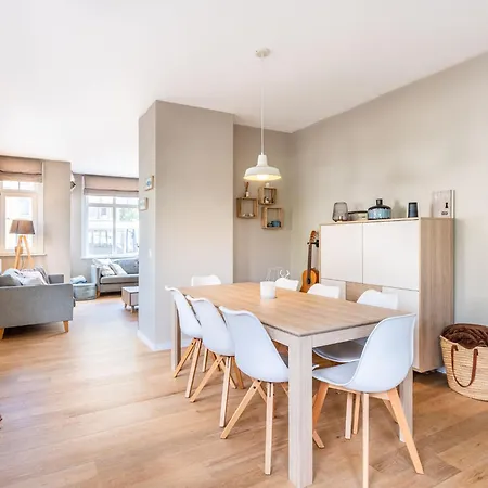 Coastal In Center, 400m From The Sea